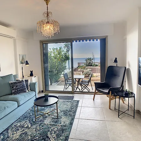 Front De 231l Appartement *