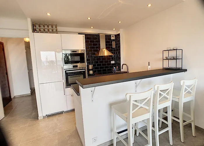 Front De 231l * Cannes