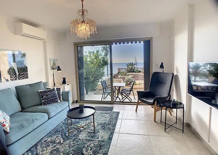 Front De 231l Apartment *