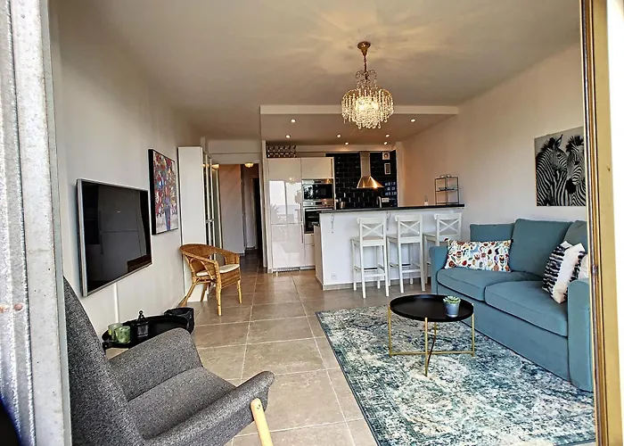 Front De 231l Apartment *