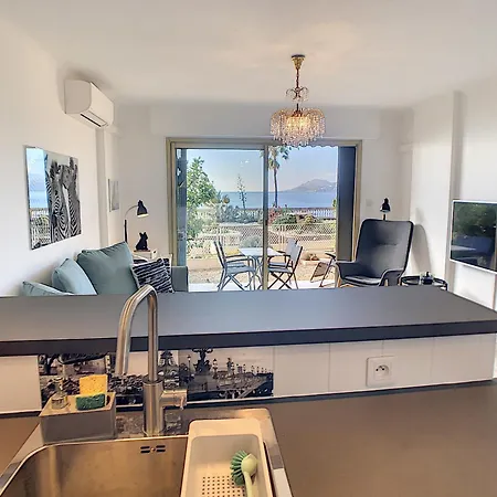 Front De 231l * Cannes