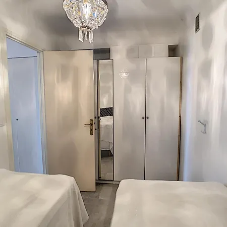 Daire Front De 231l Cannes